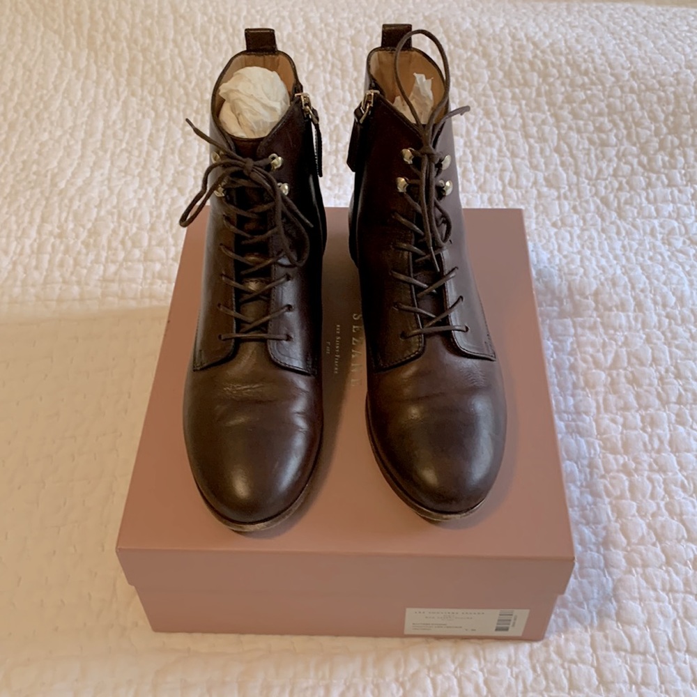 Sezane Eugenie lace up leather boot in brown w gold hardware (size EU 39)